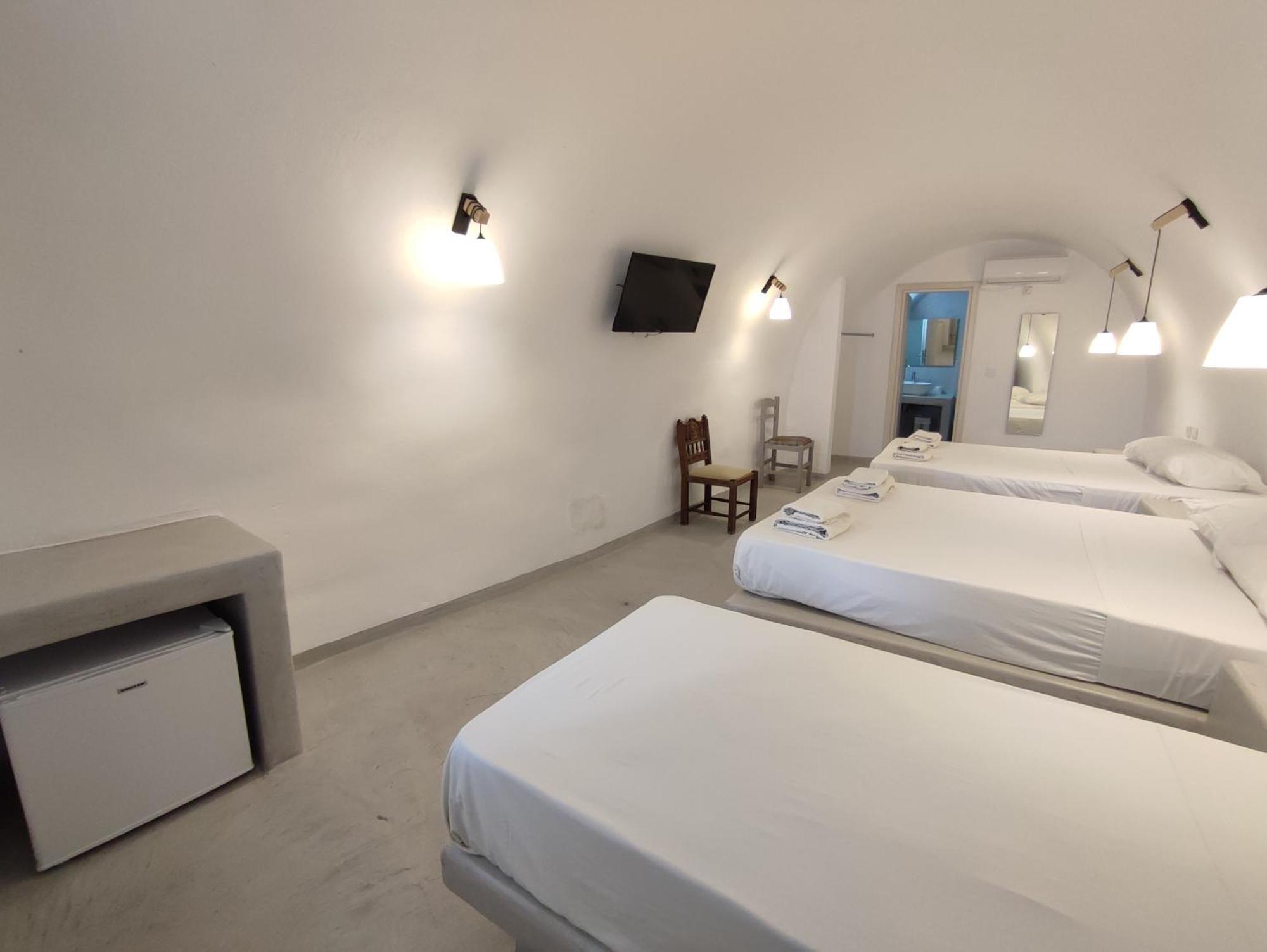 Fira Comfort Rooms Exterior foto